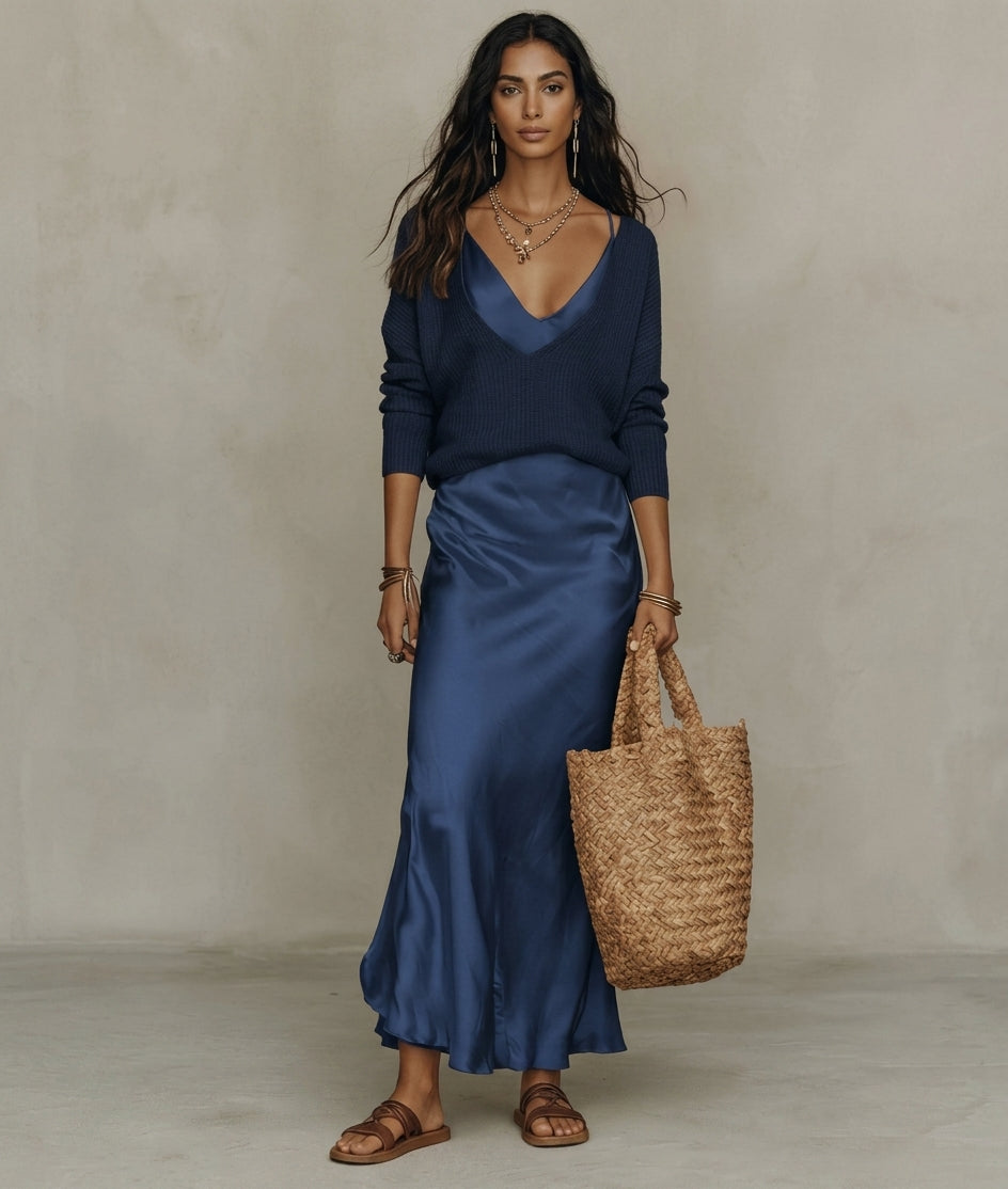 Ensemble Femme – Pull en Maille Col V Uni et Robe Satinée