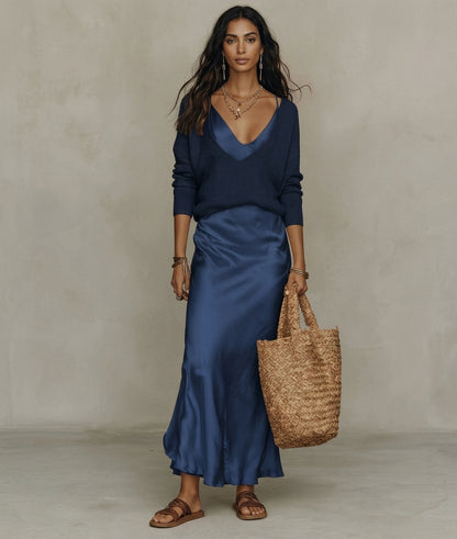 Ensemble Femme – Pull en Maille Col V Uni et Robe Satinée